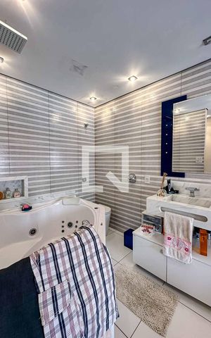 Casa à venda com 200m², 3 quartos e 5 vagas Casa à venda com 200m², 3 quartos e 5 vagasBanheiro do Quarto 1