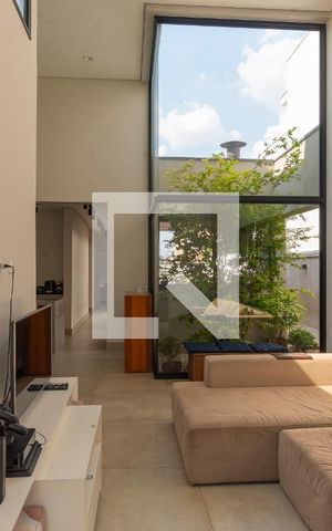 Casa de condomínio à venda com 194m², 3 quartos e 2 vagas Casa de condomínio à venda com 194m², 3 quartos e 2 vagasSala