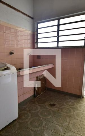 Casa à venda com 214m², 3 quartos e 5 vagasÁrea de Serviço
