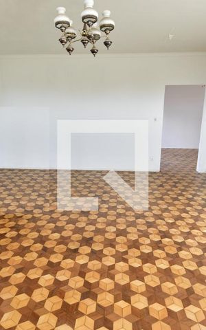 Casa à venda com 214m², 3 quartos e 5 vagasSala 1