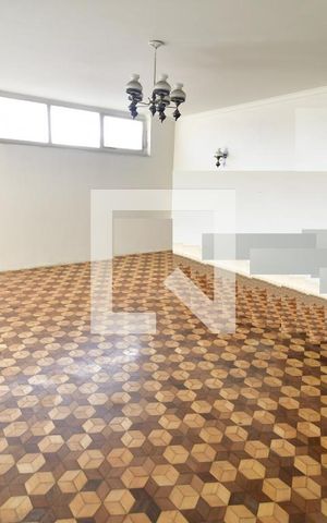 Casa à venda com 214m², 3 quartos e 5 vagasSala 1