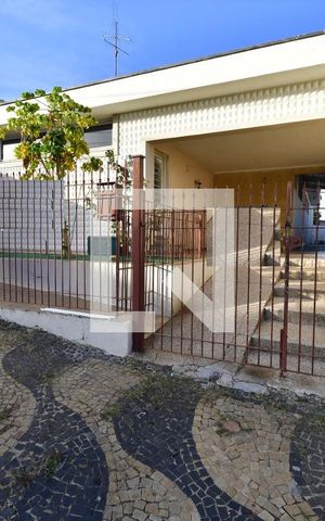 Casa à venda com 214m², 3 quartos e 5 vagasFachada