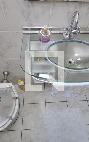 Casa à venda com 170m², 5 quartos e 2 vagasLavabo