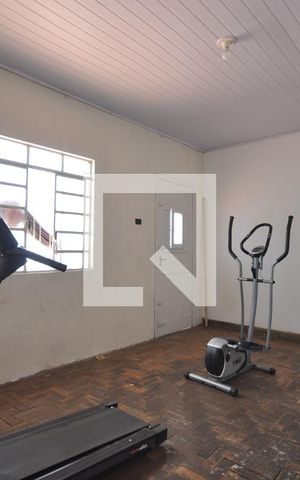 Casa à venda com 170m², 5 quartos e 2 vagasSala 2