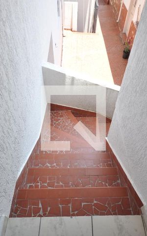 Casa à venda com 170m², 5 quartos e 2 vagasEscada