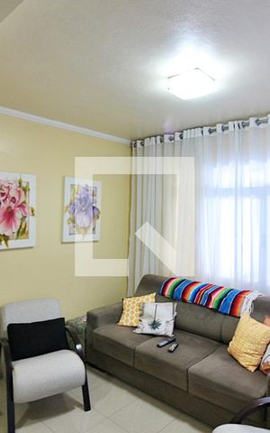 Casa à venda com 146m², 3 quartos e 2 vagasSala 