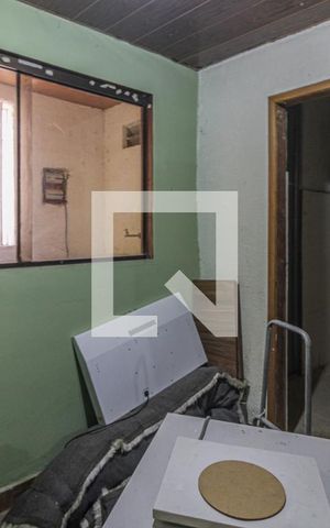 Casa de condomínio à venda com 700m², 6 quartos e 2 vagas Casa de condomínio à venda com 700m², 6 quartos e 2 vagasEdícula - Área de Serviço