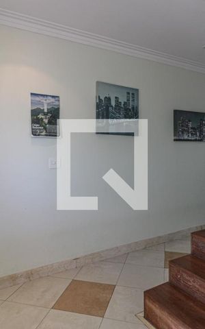 Casa de condomínio à venda com 700m², 6 quartos e 2 vagas Casa de condomínio à venda com 700m², 6 quartos e 2 vagasCorredor Segundo Andar