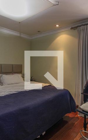 Casa de condomínio à venda com 700m², 6 quartos e 2 vagas Casa de condomínio à venda com 700m², 6 quartos e 2 vagasSuíte 1
