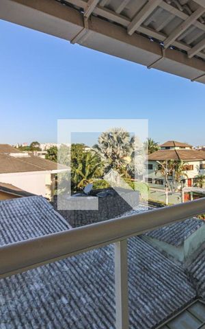 Casa de condomínio à venda com 700m², 6 quartos e 2 vagas Casa de condomínio à venda com 700m², 6 quartos e 2 vagasVaranda