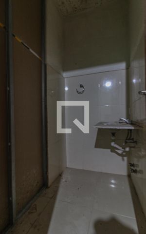Casa de condomínio à venda com 700m², 6 quartos e 2 vagas Casa de condomínio à venda com 700m², 6 quartos e 2 vagasEdícula - Suíte - Banheiro