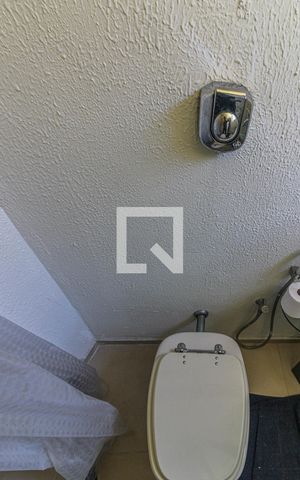 Casa de condomínio à venda com 700m², 6 quartos e 2 vagas Casa de condomínio à venda com 700m², 6 quartos e 2 vagasSuíte 6 - Banheiro