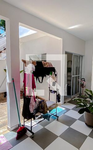 Casa à venda com 140m², 4 quartos e 1 vagaÁrea de Serviço