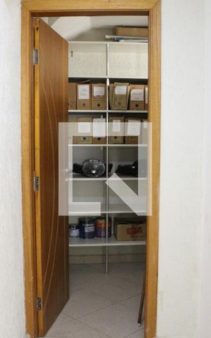 Casa para alugar com 325m², 2 quartos e 4 vagasDespensa
