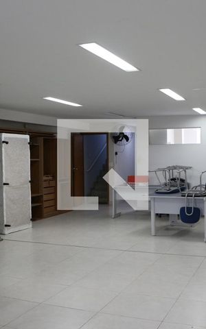 Casa para alugar com 325m², 2 quartos e 4 vagasGaragem