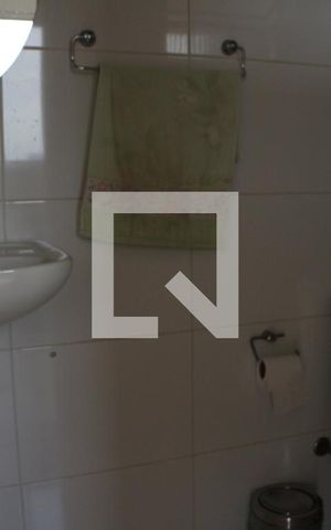 Casa para alugar com 325m², 2 quartos e 4 vagasBanheiro 2