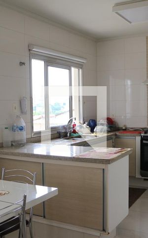 Casa para alugar com 325m², 2 quartos e 4 vagasCozinha 1