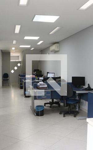 Casa para alugar com 325m², 2 quartos e 4 vagasSala 2