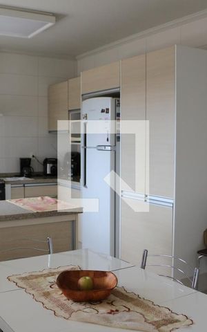 Casa para alugar com 325m², 2 quartos e 4 vagasCozinha 1