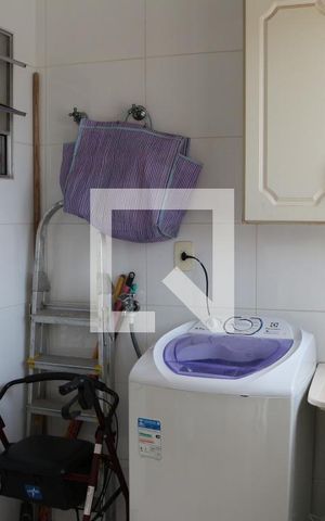Casa para alugar com 325m², 2 quartos e 4 vagasÁrea de Serviço