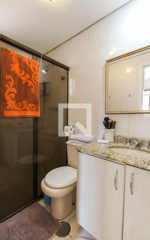 Apartamento à venda com 90m², 3 quartos e 2 vagas Apartamento à venda com 90m², 3 quartos e 2 vagasBanheiro da Suíte