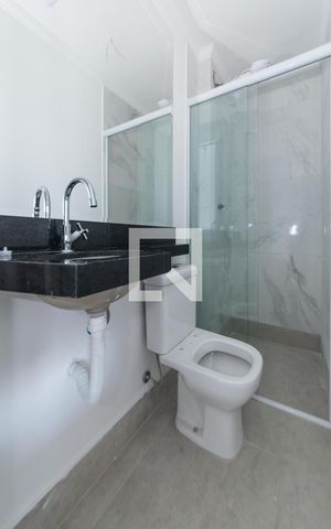 Apartamento à venda com 64m², 2 quartos e 1 vaga Apartamento à venda com 64m², 2 quartos e 1 vagaBanheiro Social