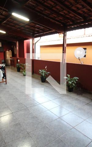 Casa à venda com 200m², 4 quartos e 2 vagasQuintal