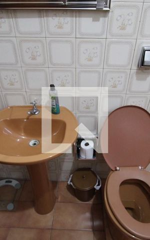 Casa à venda com 200m², 4 quartos e 2 vagasBanheiro 2