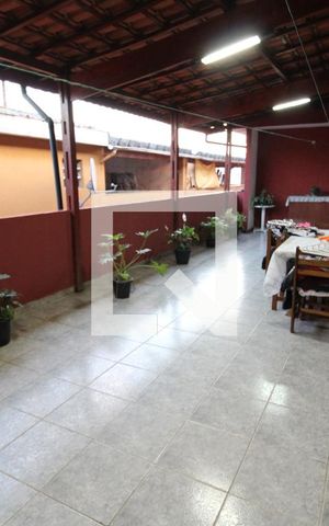 Casa à venda com 200m², 4 quartos e 2 vagasQuintal