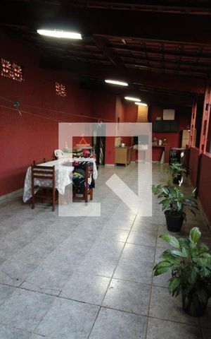 Casa à venda com 200m², 4 quartos e 2 vagasQuintal