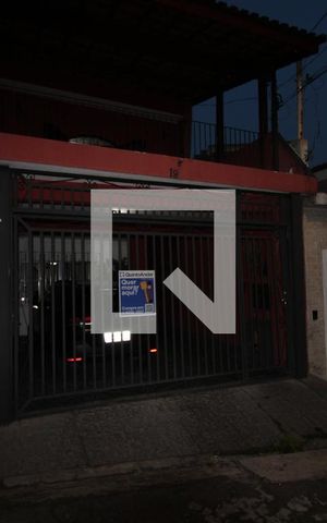 Casa à venda com 200m², 4 quartos e 2 vagasFachada