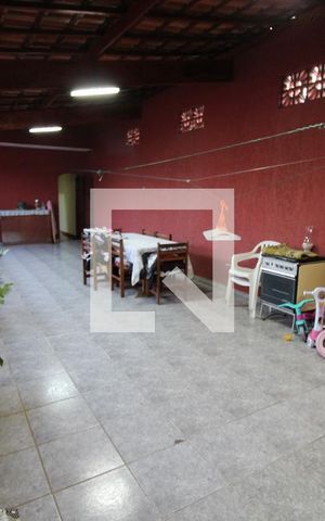Casa à venda com 200m², 4 quartos e 2 vagasQuintal