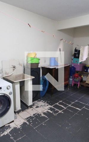 Casa à venda com 200m², 4 quartos e 2 vagasÁrea de Serviço