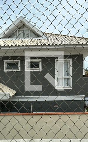 Casa para alugar com 180m², 3 quartos e 2 vagas Casa para alugar com 180m², 3 quartos e 2 vagasVista