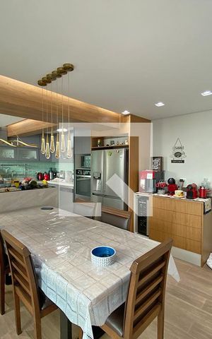 Casa para alugar com 400m², 3 quartos e 6 vagasCozinha