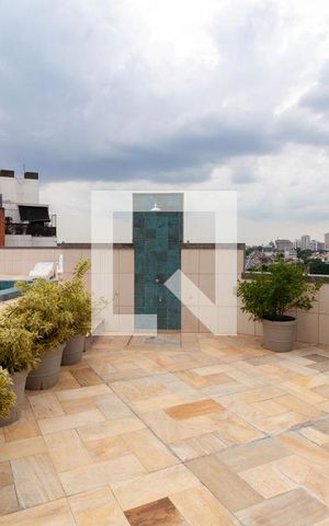 Studio para alugar com 40m², 1 quarto e 1 vaga Studio para alugar com 40m², 1 quarto e 1 vagaÁrea comum - Piscina