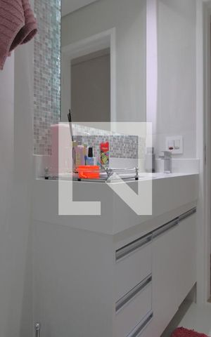 Casa para alugar com 250m², 3 quartos e 2 vagasBanheiro comum