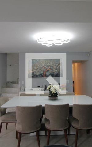 Casa para alugar com 250m², 3 quartos e 2 vagasCozinha