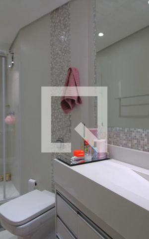 Casa para alugar com 250m², 3 quartos e 2 vagasBanheiro comum