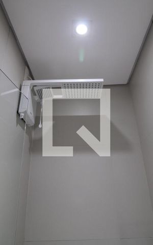 Casa para alugar com 250m², 3 quartos e 2 vagasChuveiro banheiro da suíte