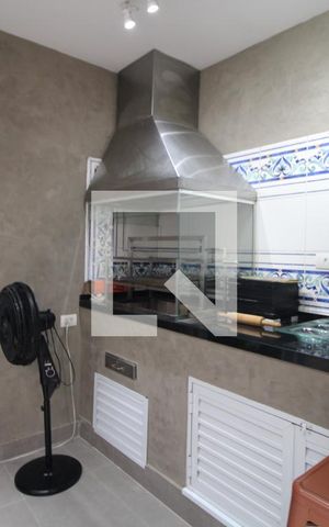 Casa para alugar com 250m², 3 quartos e 2 vagasChurrasqueira