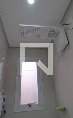 Casa para alugar com 250m², 3 quartos e 2 vagasChuveiro banheiro comum