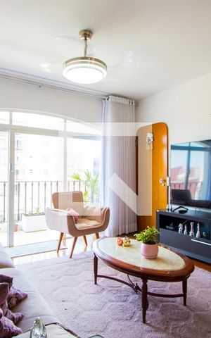 Apartamento à venda com 150m², 4 quartos e 2 vagas Apartamento à venda com 150m², 4 quartos e 2 vagasSala