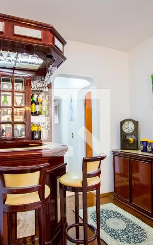 Apartamento à venda com 150m², 4 quartos e 2 vagas Apartamento à venda com 150m², 4 quartos e 2 vagasSala