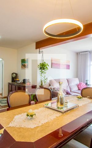 Apartamento à venda com 150m², 4 quartos e 2 vagas Apartamento à venda com 150m², 4 quartos e 2 vagasSala