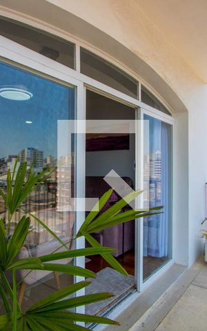 Apartamento à venda com 150m², 4 quartos e 2 vagas Apartamento à venda com 150m², 4 quartos e 2 vagasVaranda da sala