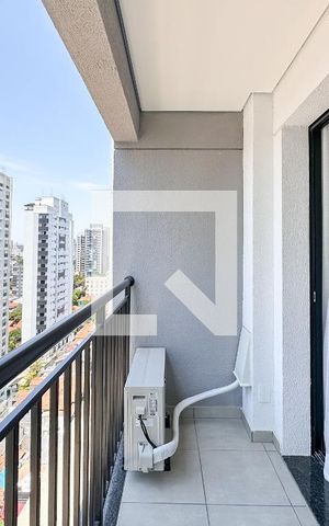 Studio para alugar com 32m², 1 quarto e sem vaga Studio para alugar com 32m², 1 quarto e sem vagaVaranda