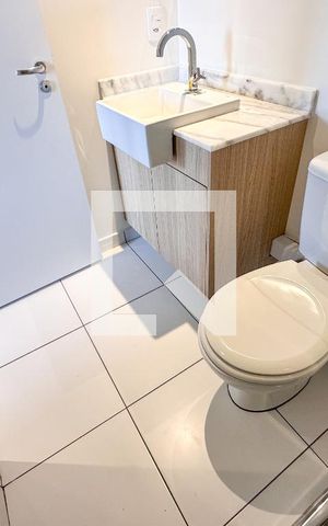 Studio para alugar com 32m², 1 quarto e sem vaga Studio para alugar com 32m², 1 quarto e sem vagaBanheiro