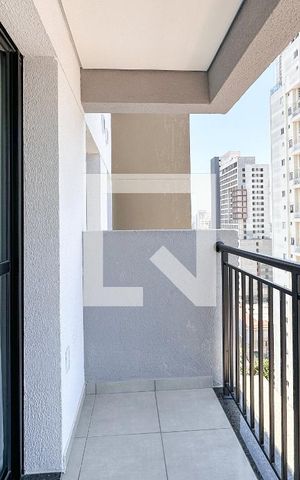 Studio para alugar com 32m², 1 quarto e sem vaga Studio para alugar com 32m², 1 quarto e sem vagaVaranda