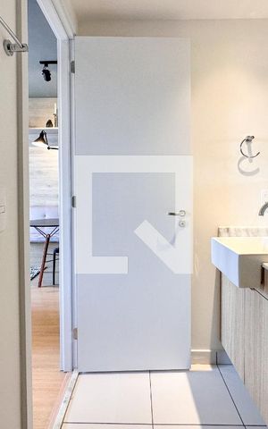 Studio para alugar com 32m², 1 quarto e sem vaga Studio para alugar com 32m², 1 quarto e sem vagaBanheiro